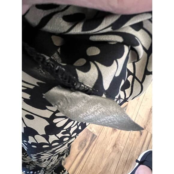 Charlie Jade size XS 100% silk dress - Picture 4 of 4